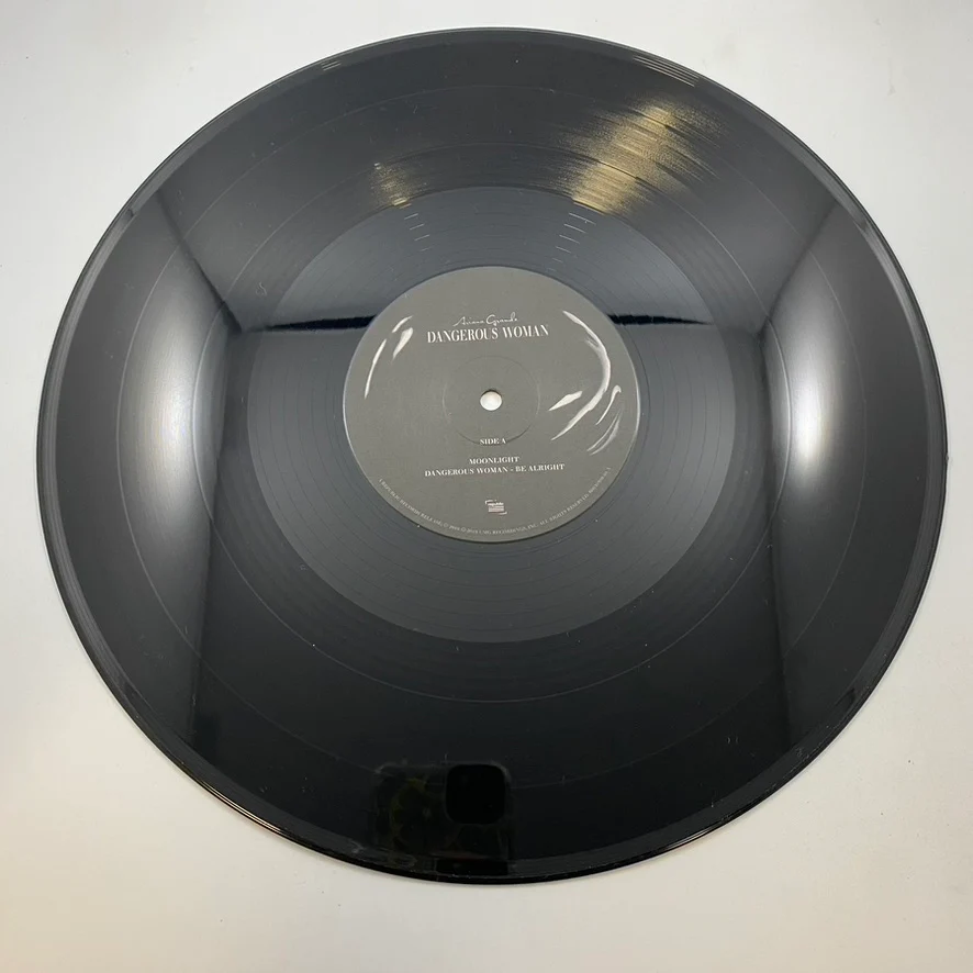 Ariana Grande – Dangerous Woman LP USED Vinyl VG+/NM - Image 3