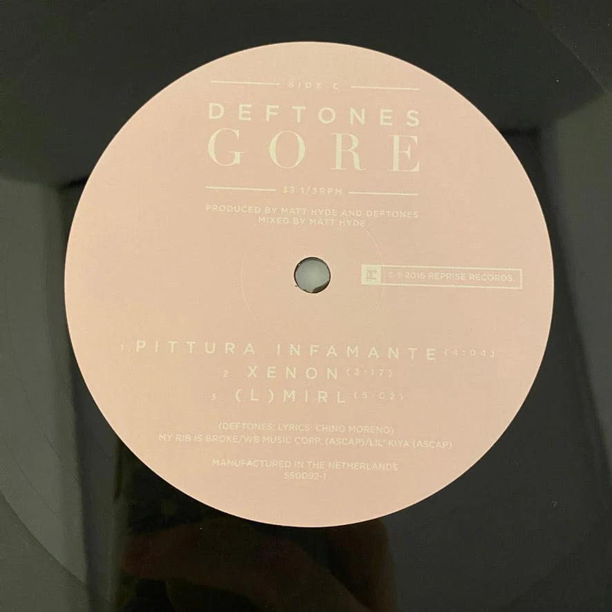 Deftones – Gore 2LP USED NM/VG++ 180 Gram Gold-Foil Numbered - Image 5