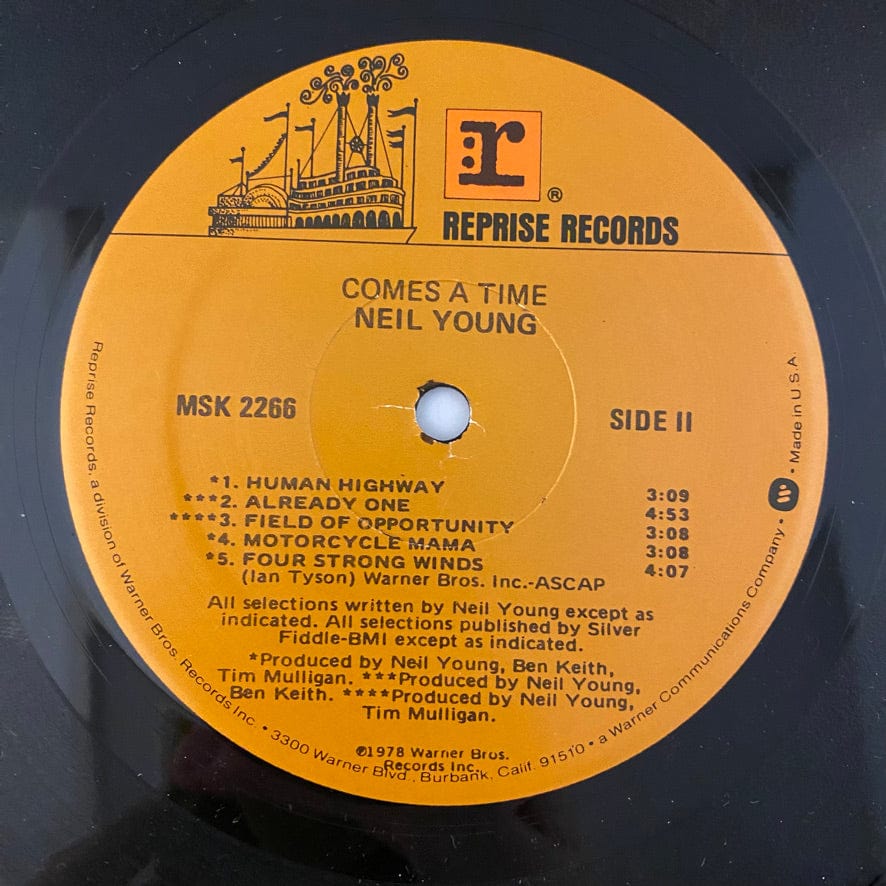 Neil Young – Comes A Time LP USED VG++/VG+ - Image 4