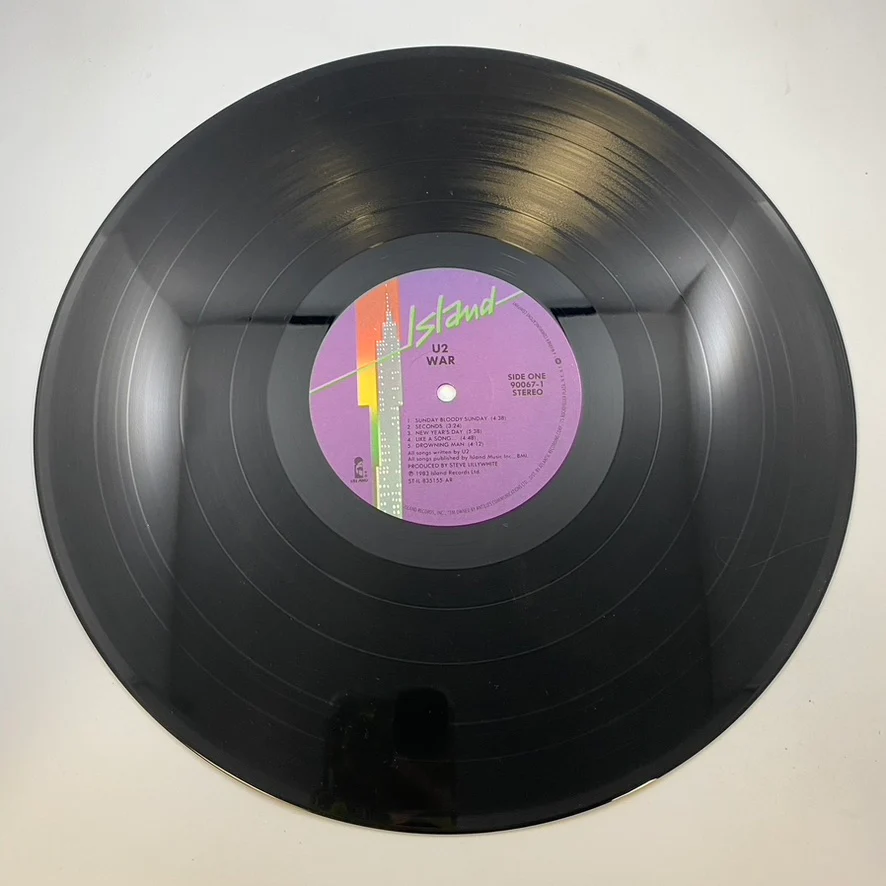 U2 – War LP USED Vinyl VG+/VG+ - Image 3